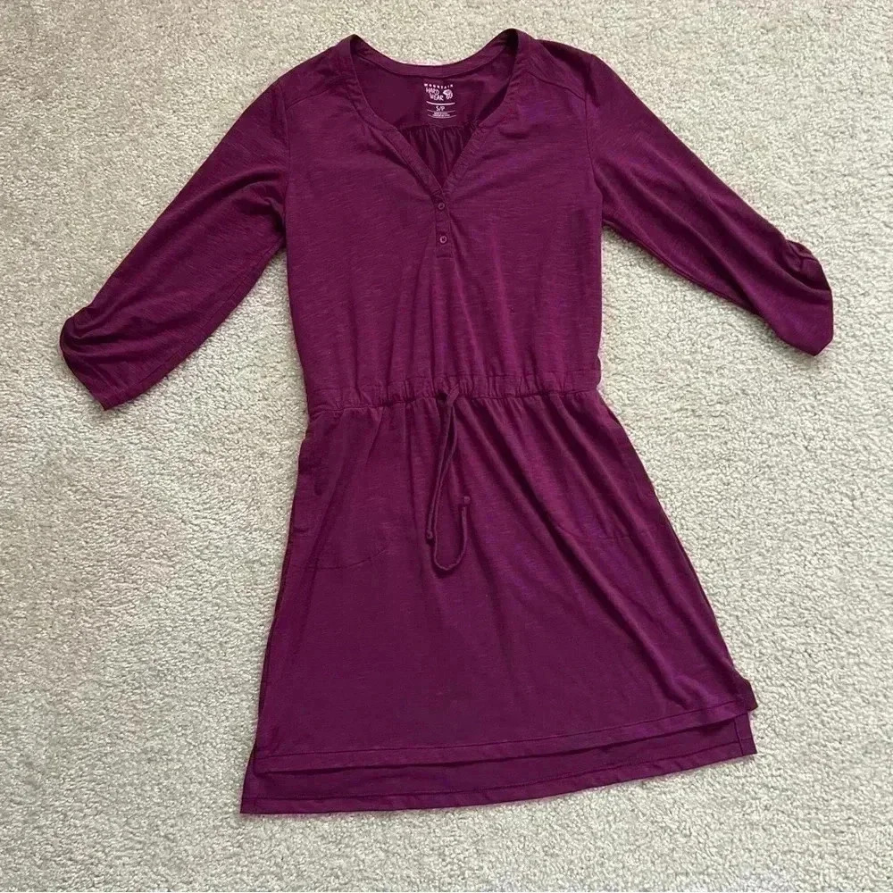 Mountain Hardwear Women’s Dress Quarter Sleeve Size Small Purple Style# OL 6863.